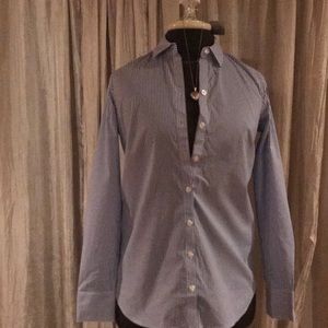 Women’s petite Ann Taylor button up shirt.